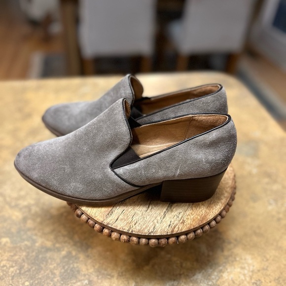 Soft Velina Grey Modern Suede Loafers - Picture 7 of 10